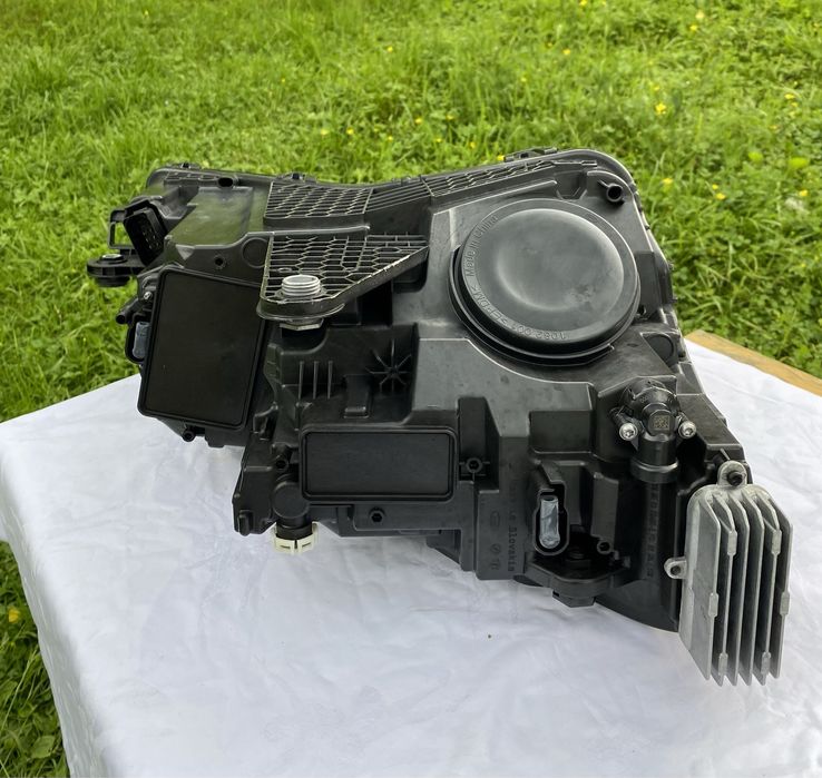 Фара Škoda superb ліва