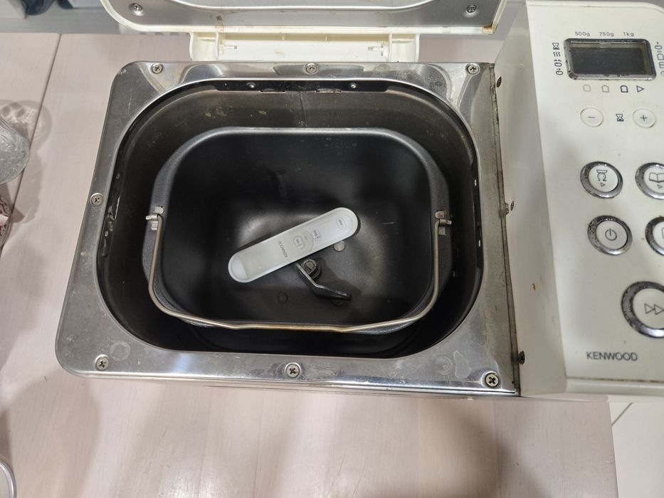 Хлібопічка Kenwood BM250, гарний стан