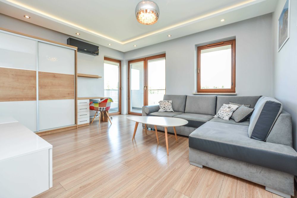 Rondo Matecznego / ul. Rydlówka 19a / miejsce postojowe