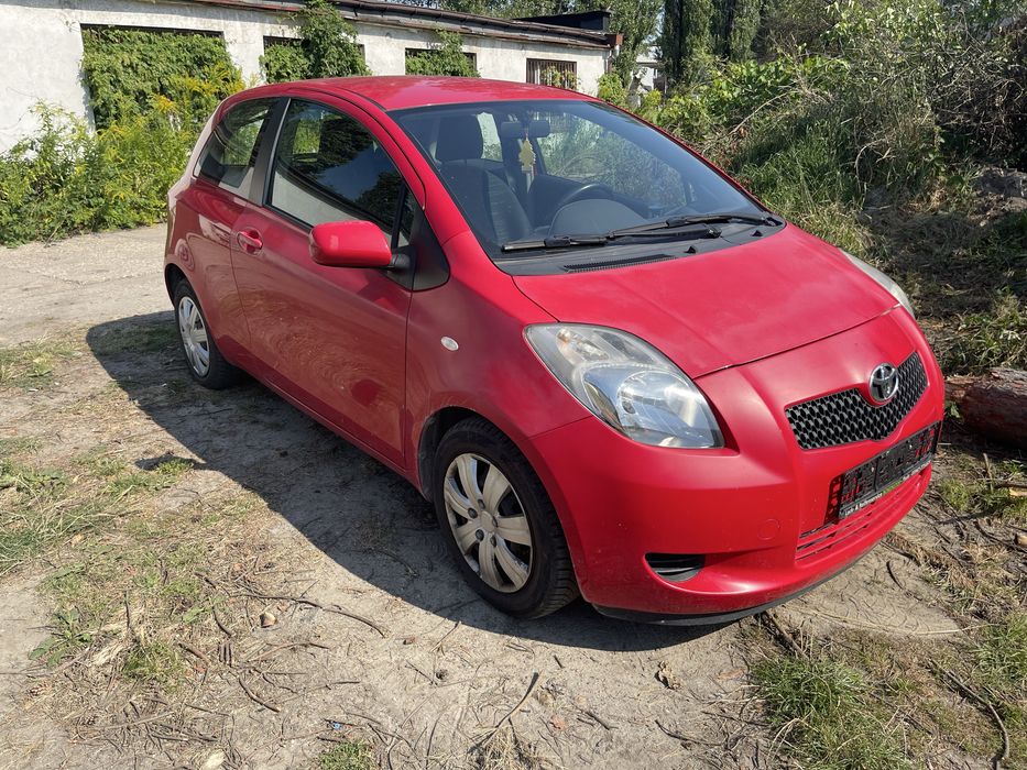Toyota yaris II 1.3 benzyna