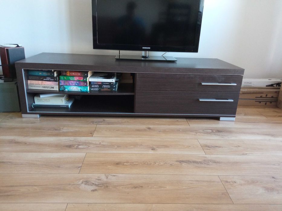 Szafka RTV w dobrym stanie