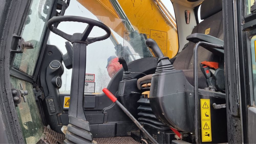 Перегружатель JCB JS 20 MH ,2021