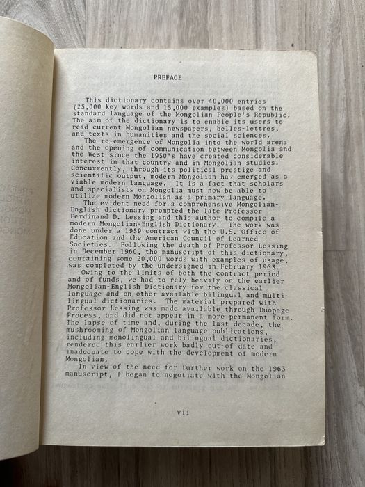 Współczesny słownik Mongolski - Angielski