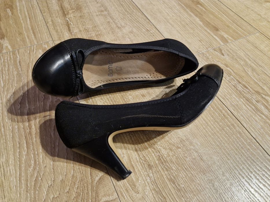 Buty na obcasie 38