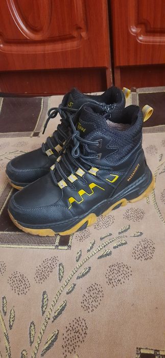 Зимові ботінки, черевики, сапоги 36 розміру