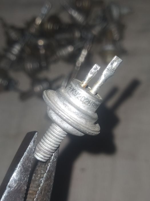 Теристори різні бу