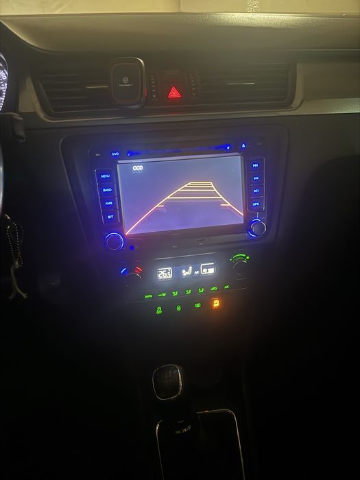 Skoda rapid 1.6 tdi preto- 111328km-Nacional 2014