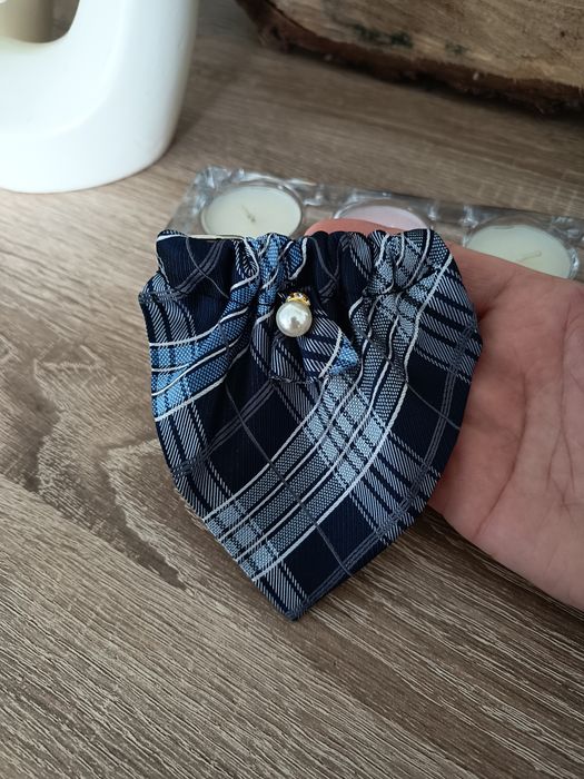 Opaska na włosy jedwabna z broszką