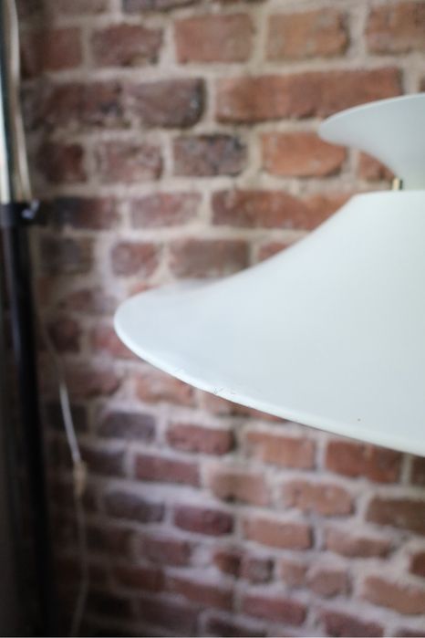 Biała duńska lampa wisząca Design Light Carina 1980 vintage