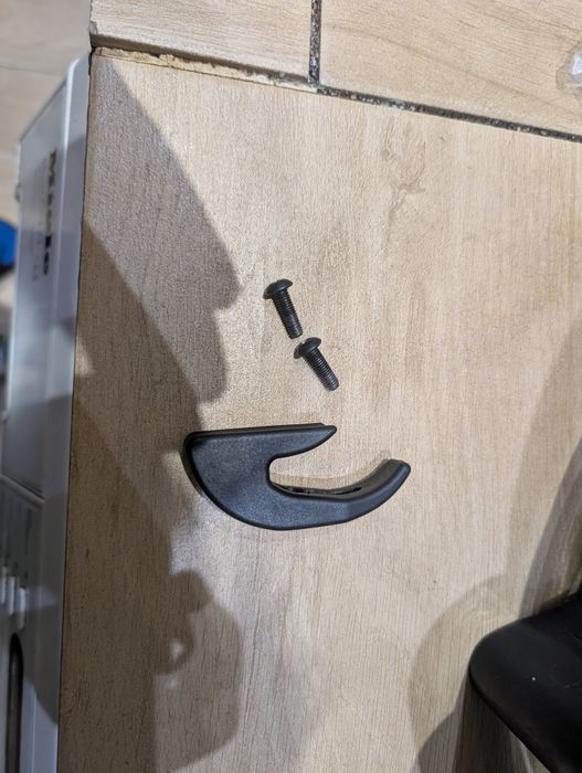 Вішак, гачок для електро самоката