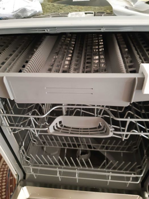 BOSCH Máquina lavar loiça encastre SBH4HVX03E a estrear OPORTUNIDADE