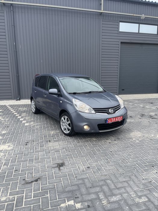 Nissan Note 2011 Автомат