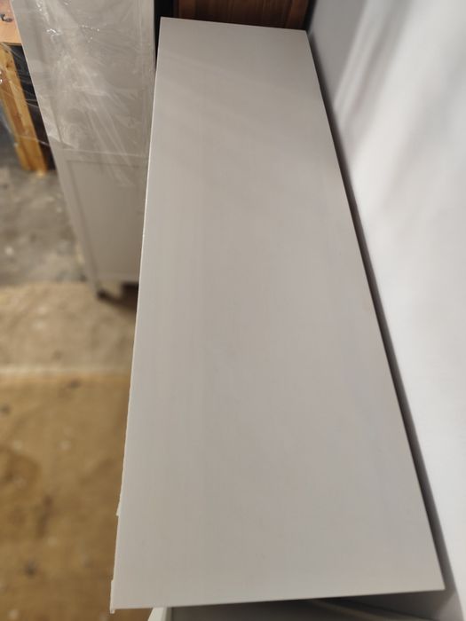 Witryna ikea hemnes