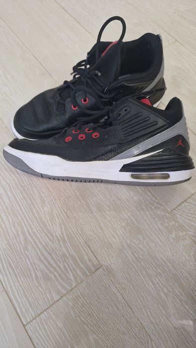 Кросівки Nike Jordan Max Aura 5