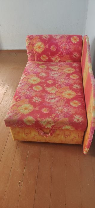 Продам хороший диван