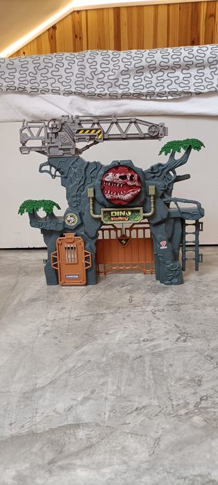 Vendo vários brinquedos