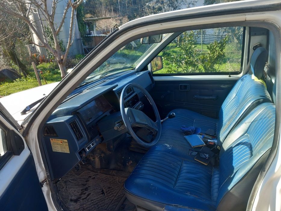 Nissan pick up D21 - para venda 5000€