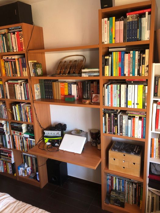 Estante biblioteca modular em madeira