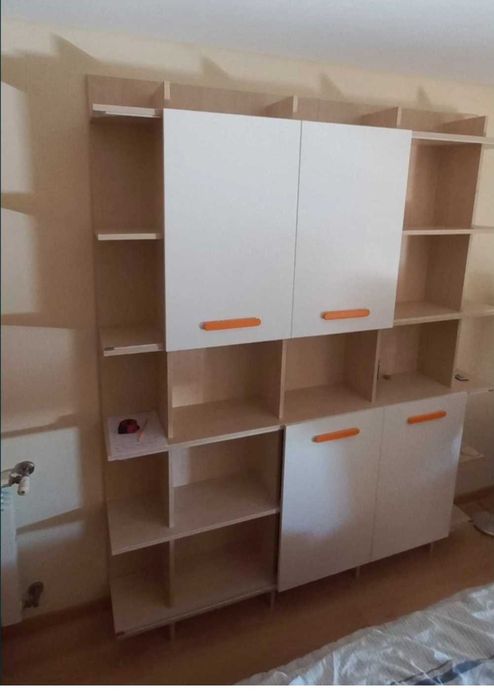 Armário estante  fixar  2,40 x 2mt  com portas de correr