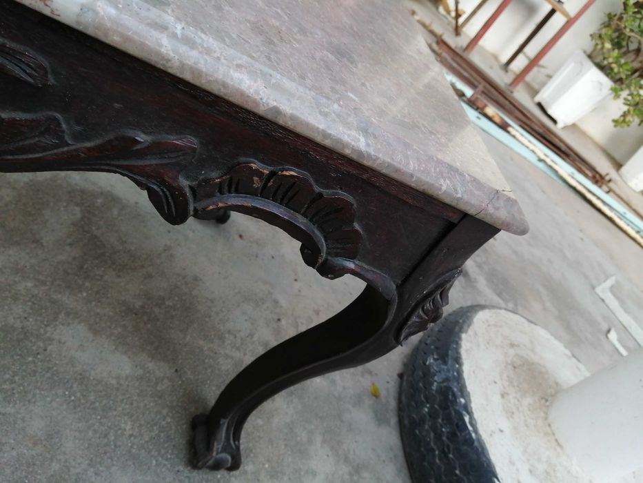 mesa pequena de sala muito  antiga , ver fotos , ler anuncio