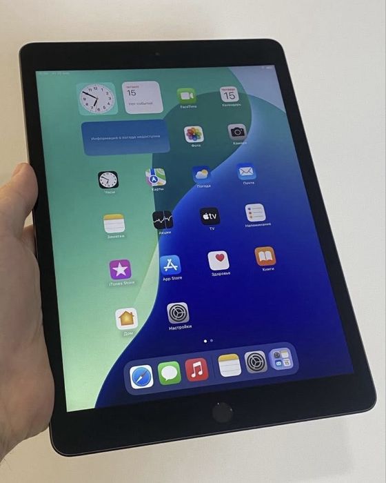 iPad  9.7 гарний стан