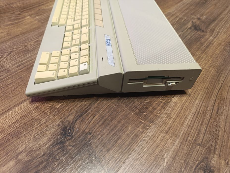 Atari 1040STf, sprawne zestaw, mysz, adapter , RGB, quick shot