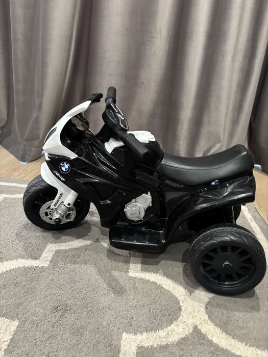 Motorek elektryczny dla dziecka BMW S1000RR – jeździk na akumulator