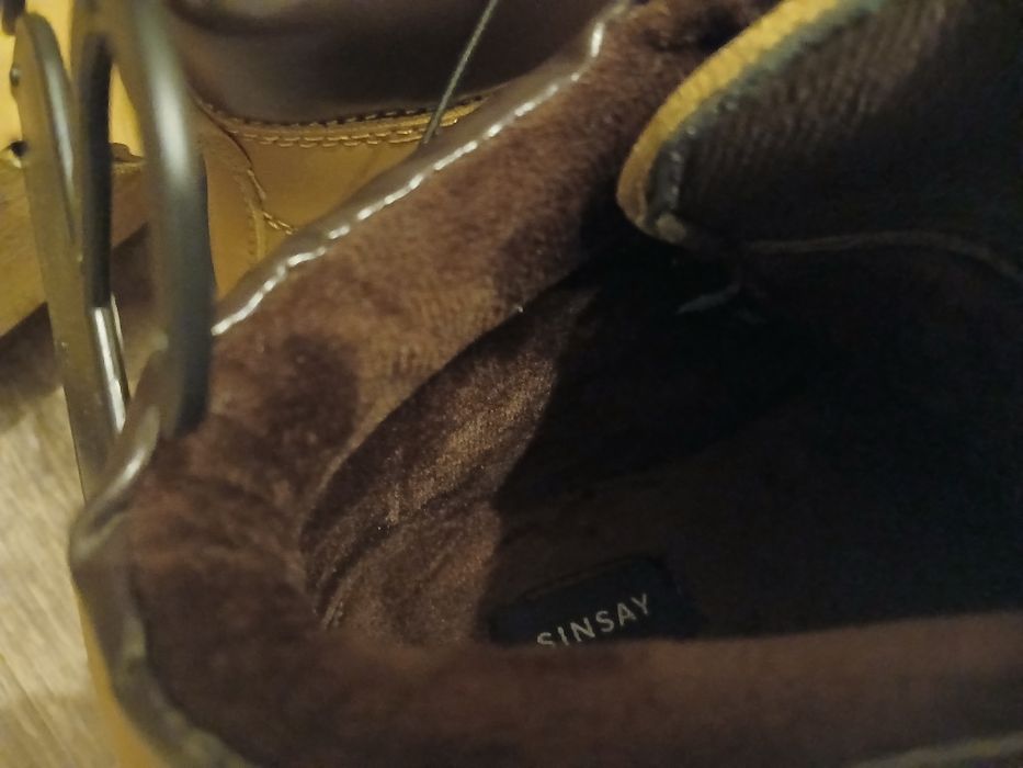 Nowe buty damskie trapery Sinsay