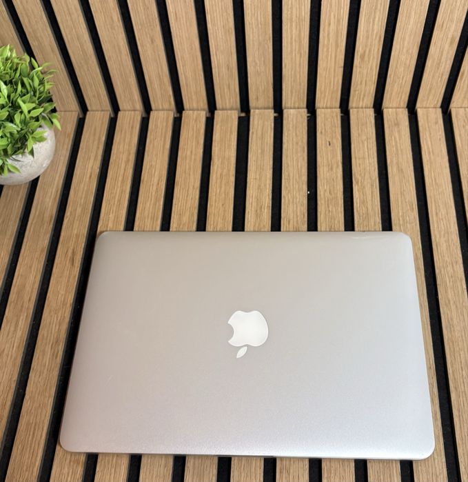 Продам Apple MacBook Pro 13 2015 (A1502)