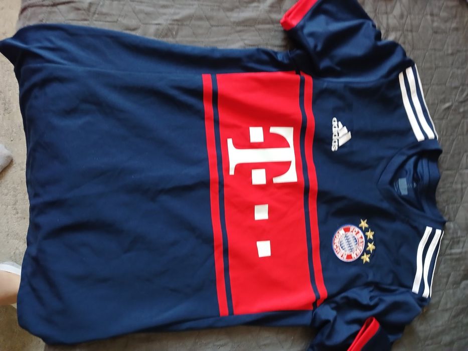 Футбольні футболки