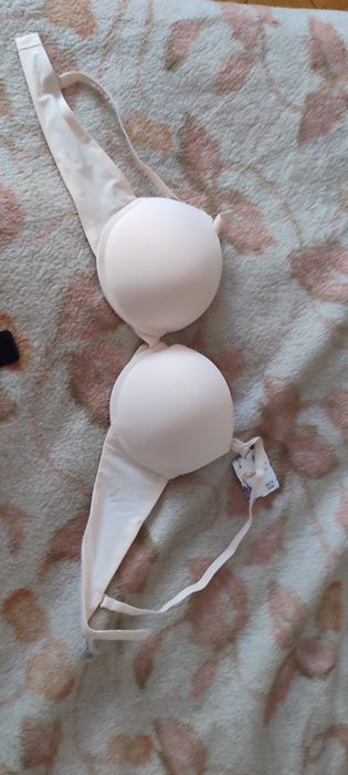 3Д пушап 85В і 85С два бюстгальтера нових по розміру майже однакові