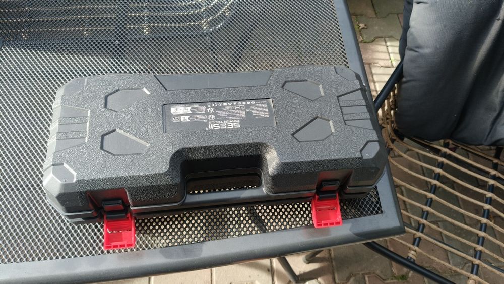 Mini piła łańcuchowa 6 cali bezszotkowa, 2x4ah akumlatory system  Makita wysyłka gratis