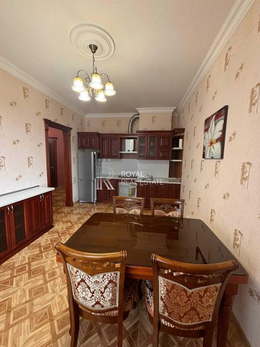 Оренда Квартира 72 м2 вул. Антоновича м Олімпійська Голосієво Київ