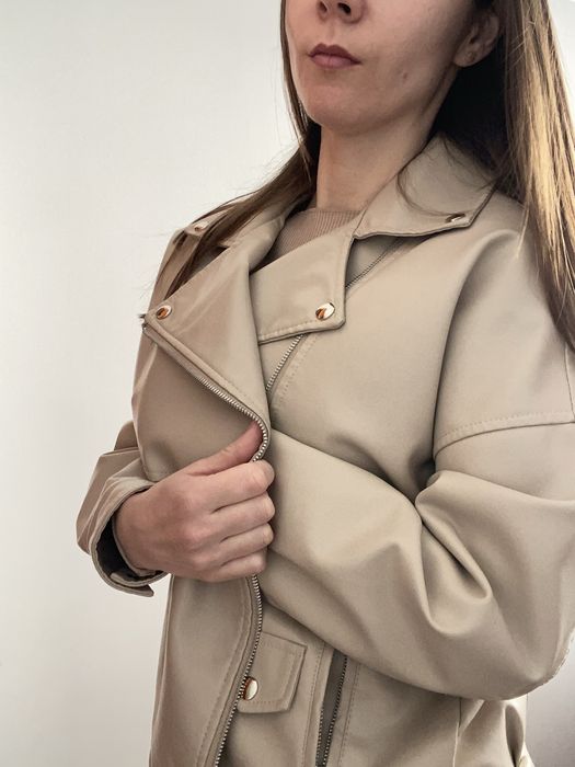 Жіноча бежева косуха,  оверсайз , подовжена