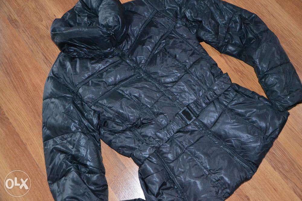 HOUSE kurtka jesienno-zimowa czarna roz.38-M