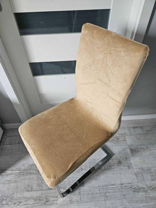 Pokrowce na krzesła miękkie welurowe beżowe 4 sztuki komplet