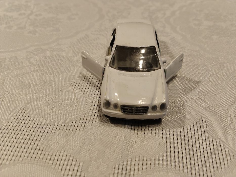 Siku Mercedes e230 w210