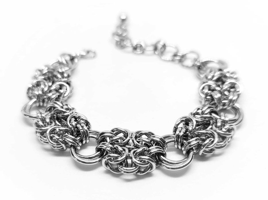 Bransoletka chainmail ze stali chirurgicznej – zbrojny minimalizm