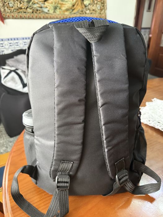 Mochila c/vários compartimentos