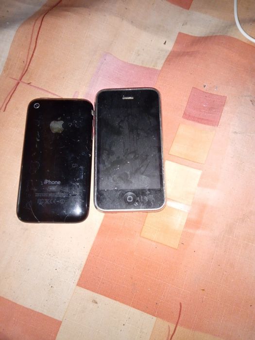 Айфон для колекції продам