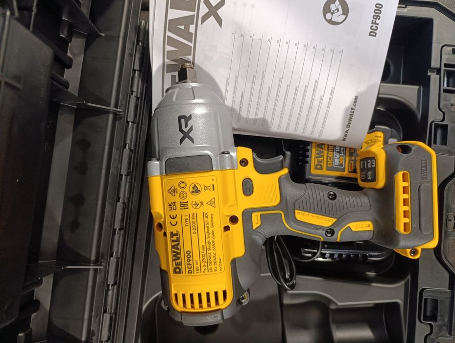 гайковерт dewalt 900 P1T девольт