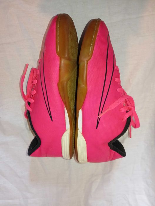 Nike детские бутсы 34 р. 21,5 см. по стельке.