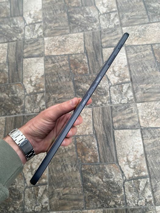 Планшет Samsung Galaxy Tab A SM-T585 10.1" LTE 2/32 GB + 64 GB гарний