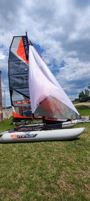 Katamaran Minicat 460 Elite wersja carbon