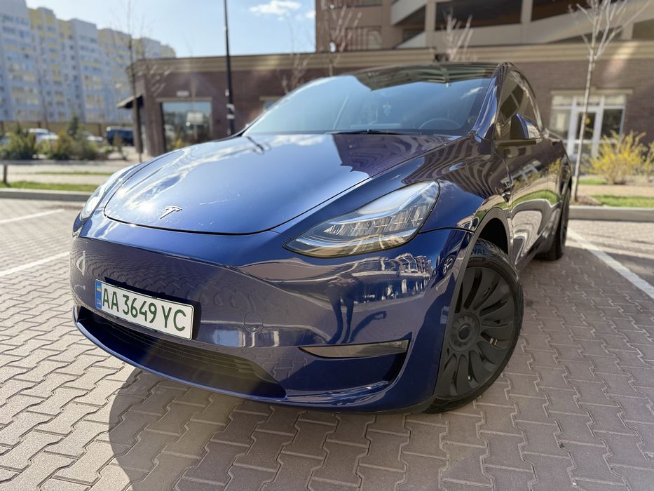 Tesla model Y 12.2022