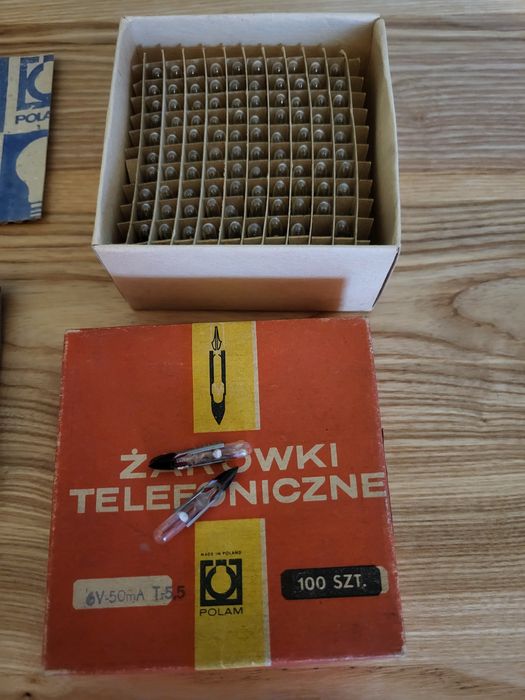 Stare zarowki telefoniczne