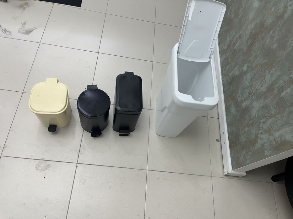 4 caixores de lixo por 10€