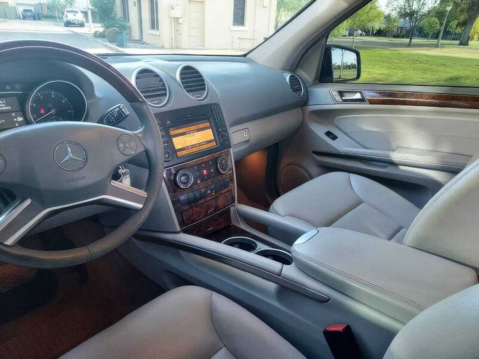 Mercedes-Benz M-Class ML 350 4MATIC      2011