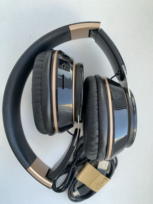 Навушники Wireless