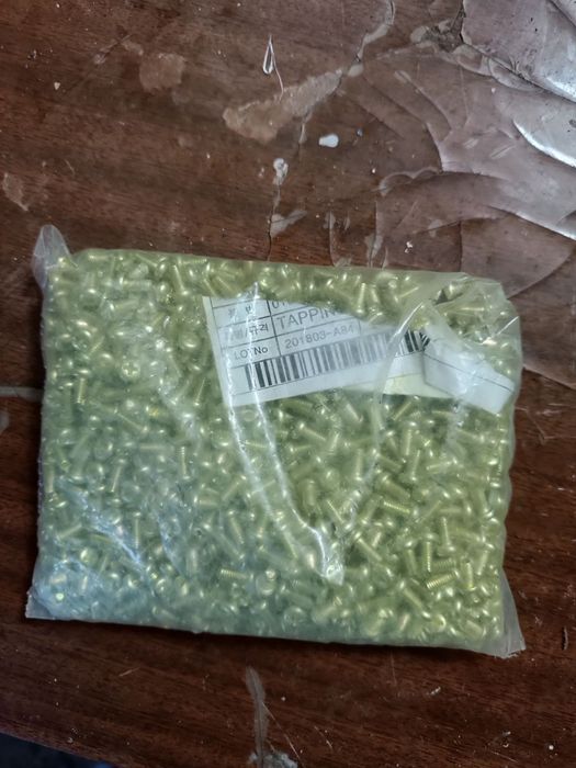 Продам болти до КІА та HYUNDAI